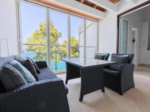 Lumbarda Resort Apartments - Comfort Two-Bedroom Apartment D8