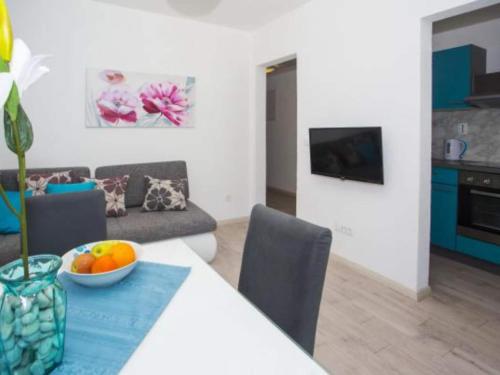 Sea View Apartments Lendic Podgora - Two Bedroom Apartment with Terrace and Sea View