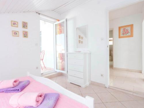 Apartments Lili Two Bedroom Apartment Sea View 3