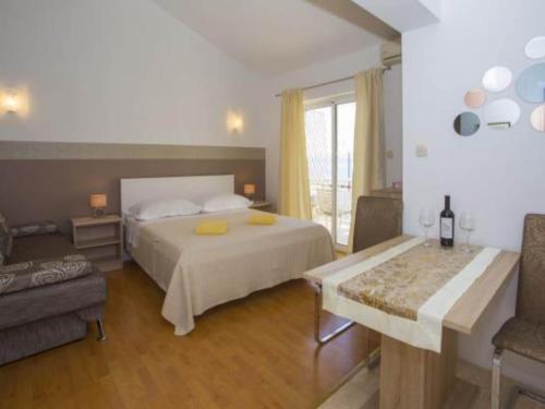 Sea View Apartments Lendic Podgora - Classic Studio Apartment with Terrace and Sea View