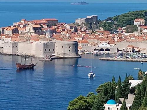 Charming Apartment with Terrace and Old Town View - One Bedroom Apartment with Terrace