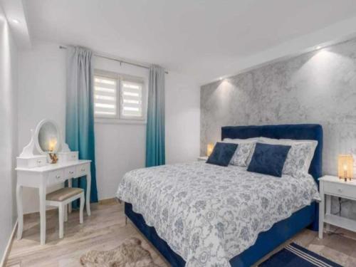 Two Bedroom Apartment with Terrace