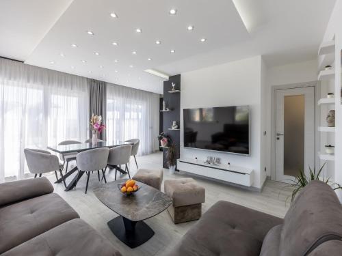 Scenic Kastel Luksic Apartments - Two Bedroom Apartment