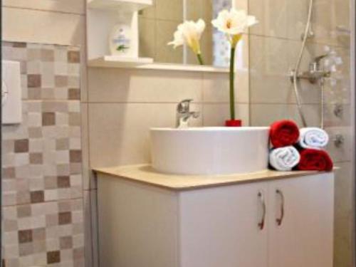 Sea View Apartments Lendic Podgora - Comfort Studio Apartment with Balcony and Sea View