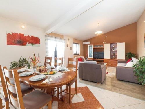 Mediterranean Stylish Villa with Pool in Kastel Stari - Six Bedroom Villa with Pool