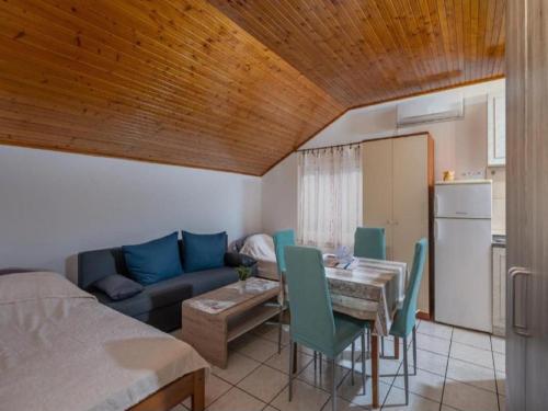 Studio apartment Iva - Studio Apartment