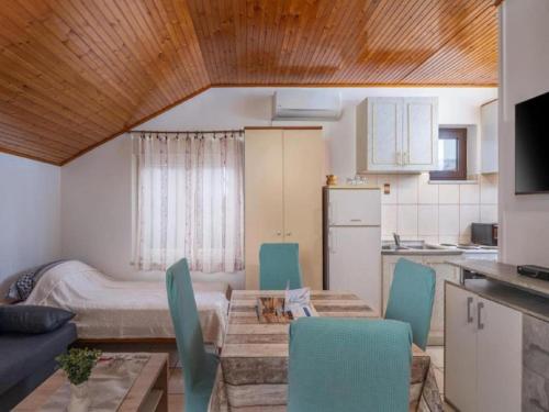 Studio apartment Iva - Studio Apartment