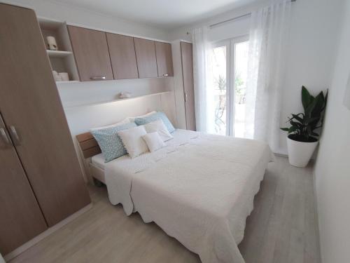 Apartment Ana with sea view - Two Bedroom Apartment with Terrace and Sea View