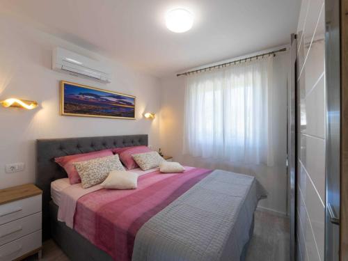 Kastel Stari Sunny Downtown Apartment with Terrace - One Bedroom Apartment with Terrace