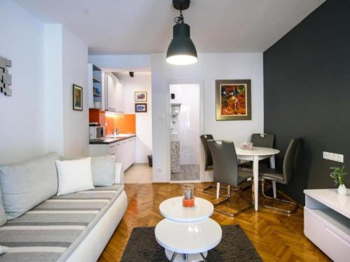 Apartments Luce & Toma - One bedroom Apartment Luce