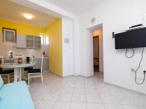 Holiday Home Miriam - Four Bedroom Holiday Home with Terrace