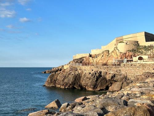 Appartement climatisé avec parking, proche plage