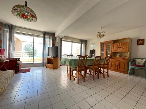 Spacieux appartement climatisé 80m² avec piscine et vue mer à Sète