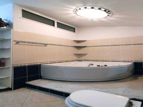Kastel Stafilic Comfortable Apartments - Three Bedroom Apartment with Terrace