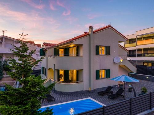 Villa S - Five Bedroom Villa with Private Pool