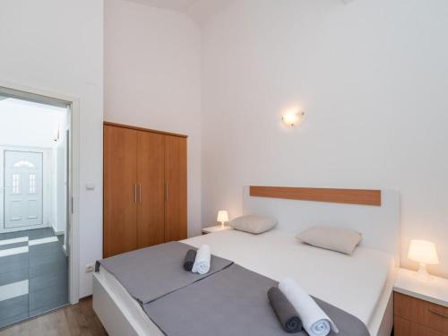 Postel nebo postele na pokoji v ubytování Villa S - Five Bedroom Villa with Private Pool