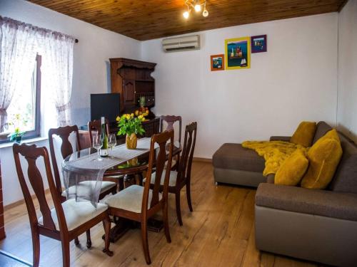 Four Bedroom Holiday Home