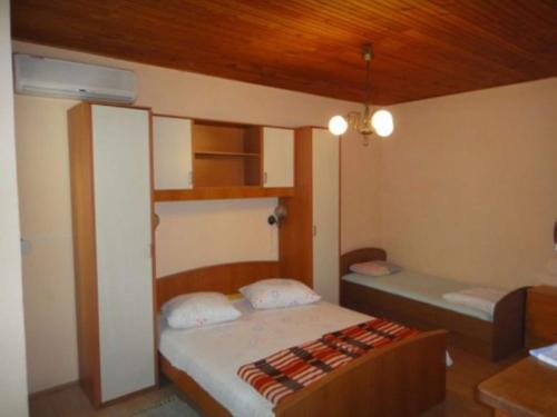 Seafront Apartments Pretner - Studio Apartment with Terrace