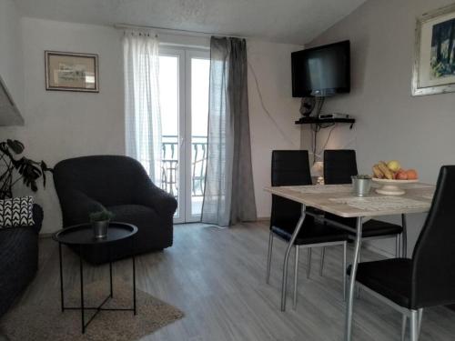 Apartments Silva - Superior Two Bedroom Apartment with Balcony and Sea View