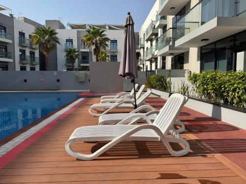 Spacious Designer Home Pool, Gym & Playground
