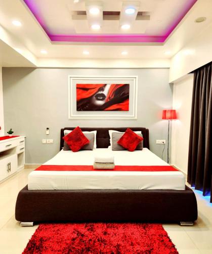 Ένα ή περισσότερα κρεβάτια σε δωμάτιο στο Xanadu Studio Apartment# 902, KOLKATA
