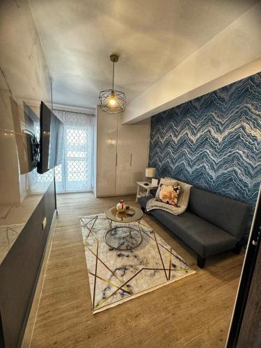 Modern Athens Escape - Queen Bed & Metro Access