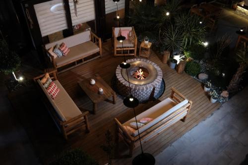 Χώρος καθιστικού στο Q-Zen House Cunda