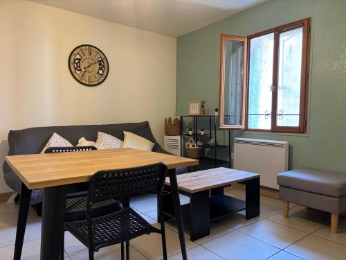 Photo de la galerie de l'établissement T2 contemporain centre ville, à Narbonne