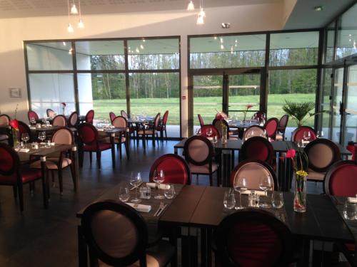 Gallery image of Hotel - Restaurant La Claire Forêt in Morhange