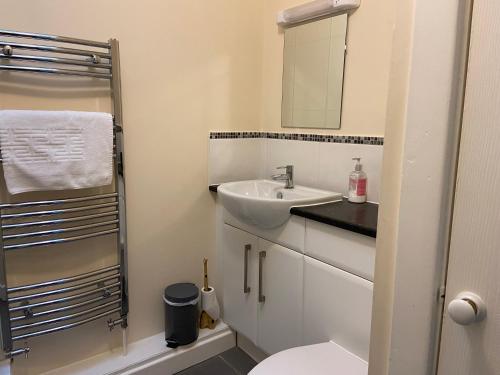 Et badeværelse på Riverside Bungalow