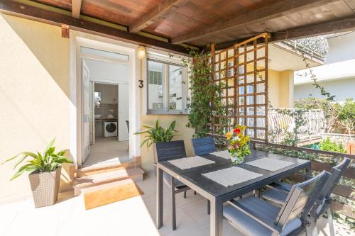 Trbović Apartments Peaceful stay with Free Parking, Pet-Friendly, and Bike Storage in Umag