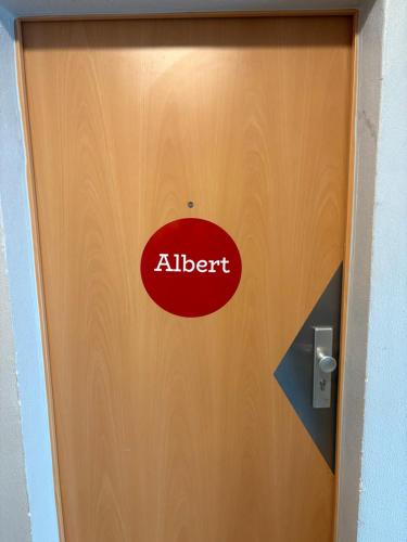 Galería fotográfica de Red Dot Apartment Albert en Kamen