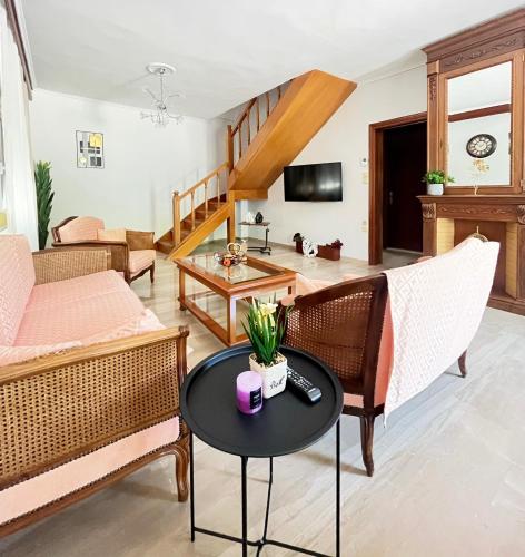 Thess City House with Parking
