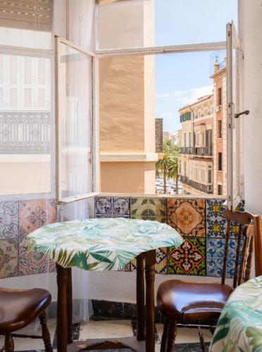 Vintage Flat Malaga