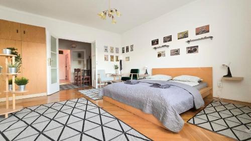 Retro-Metro Apartment