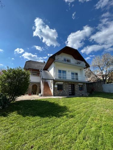 Főnix Apartmanház
