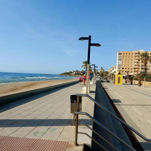 Spacious casa con 3 dormitorios para 9 personas y en primera línea del mar