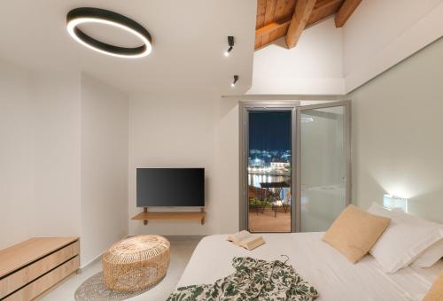 Gallery image of Trizonia Mare Suites in Trizonía