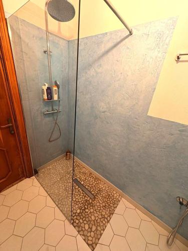 Ένα μπάνιο στο Villa with beautiful sea view