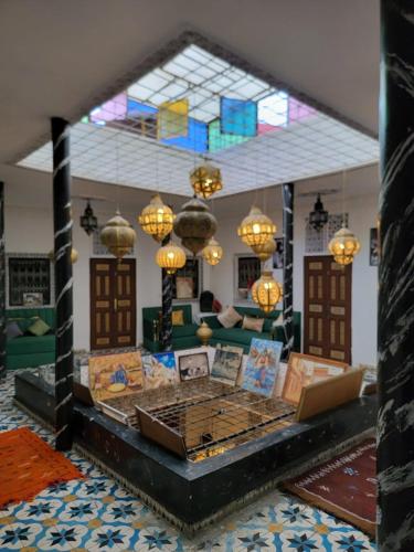 Ruang duduk di RIAD Belkayed Fez