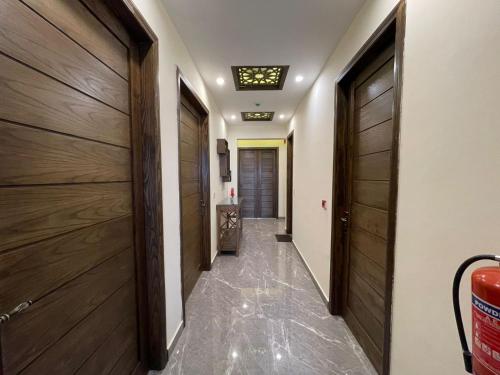 Φωτογραφία από το άλμπουμ του Multazam Heights, DHA Phase 8, Hotel Airport Lahore στη Λαχόρη