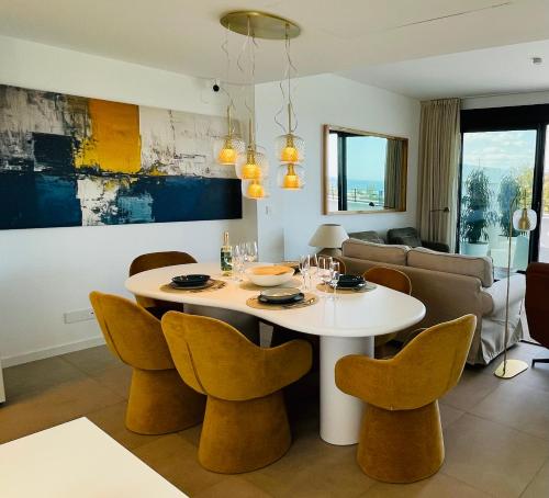 Los Monteros Beach ,Ático exclusivo donde disfrutar del mar y el Golf