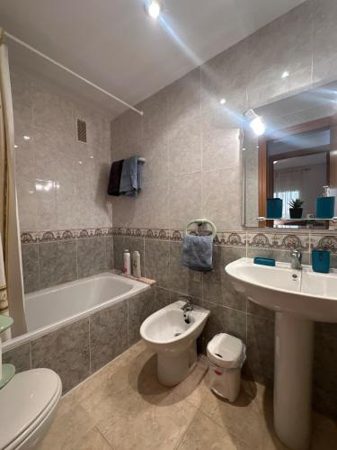 Ένα μπάνιο στο Isla Park, Your Vacation Home!