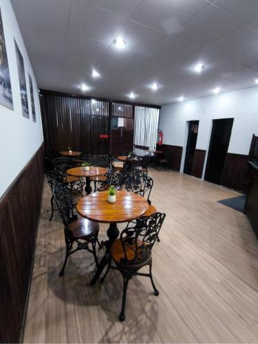 Ruang duduk di Hotel Golden Silver