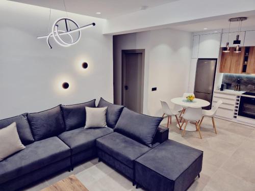 Azure Mirage Home Adults Only Private Seaside Villa w Garden and Parking