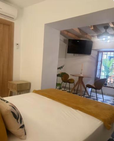 Rocio Rooms 2