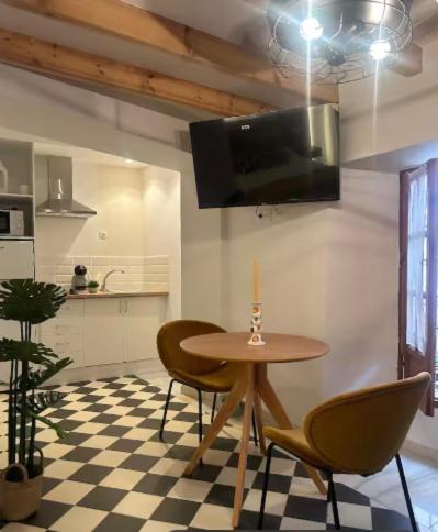 Rocio Rooms 2