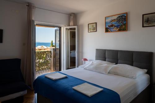 Yellow house apartments