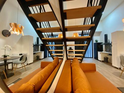 Duplex City of Arts & Science