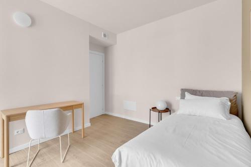 Airy Apartments with Balcony & Garage by NDP rent photo 70